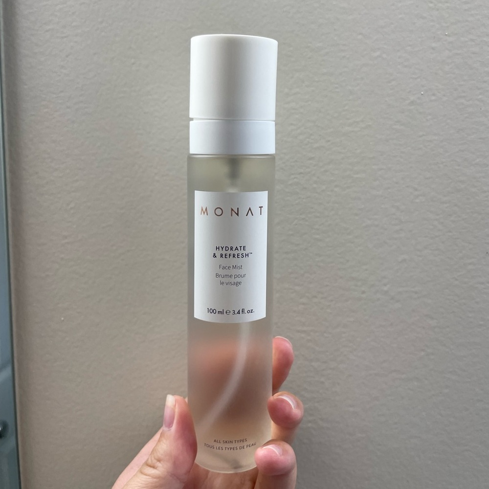 Hydrating face mist